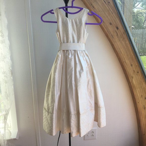 NWOT! Formal/Flowergirl White Dress Child Creation 3046 - Picture 2 of 9